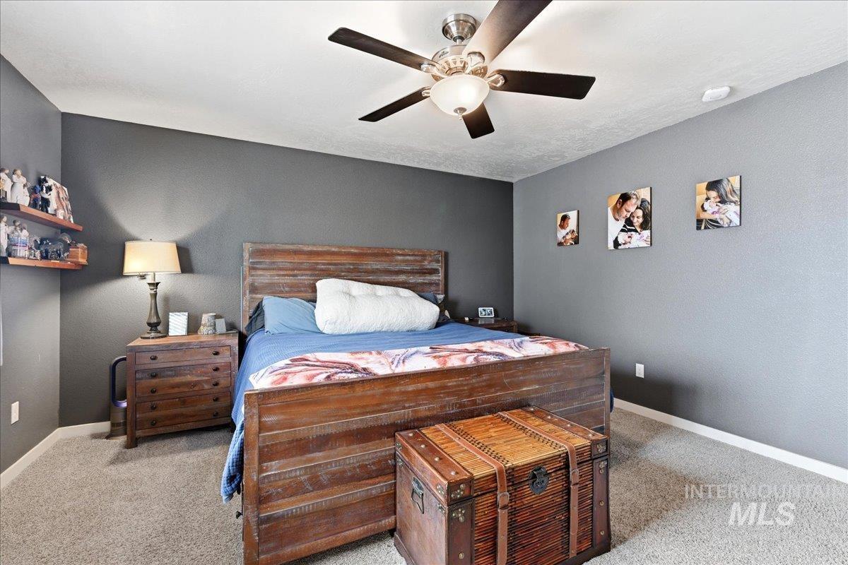 582 W Treehouse Way