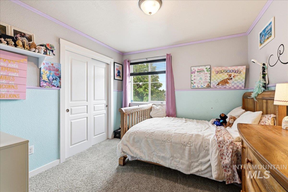 582 W Treehouse Way