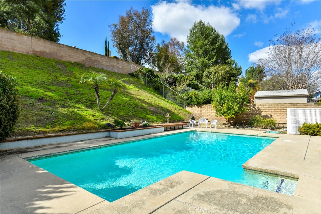 630 W Country Hills Drive