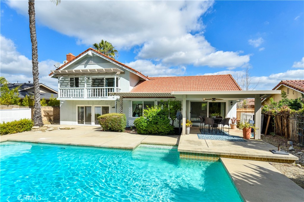 630 W Country Hills Drive