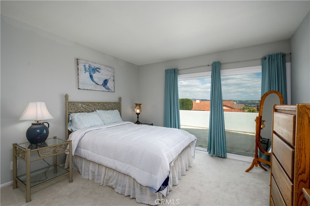 630 W Country Hills Drive