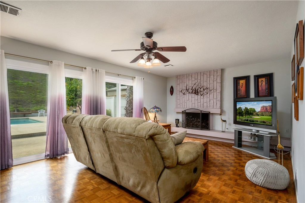 630 W Country Hills Drive