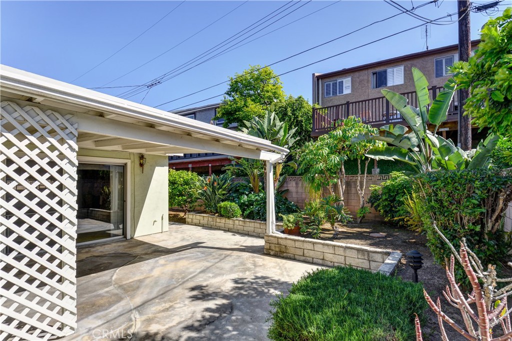 8754 Palmcreek Drive