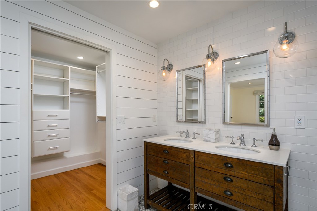 7948 Rhea Vista
