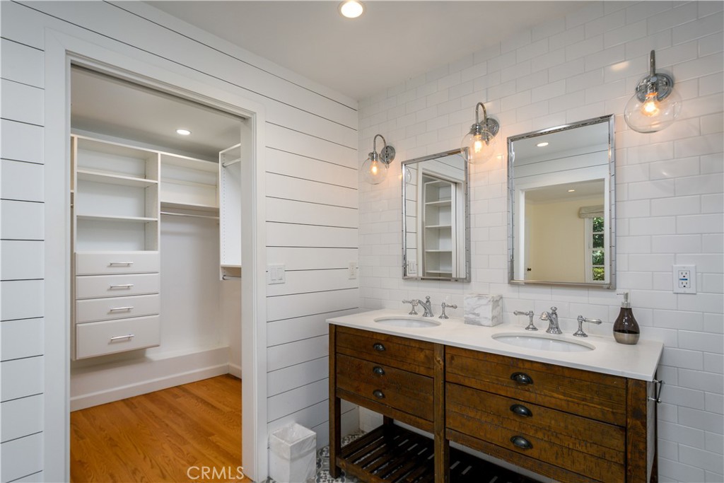7948 Rhea Vista