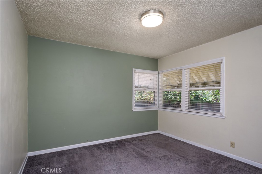 10517 La Serna Dr