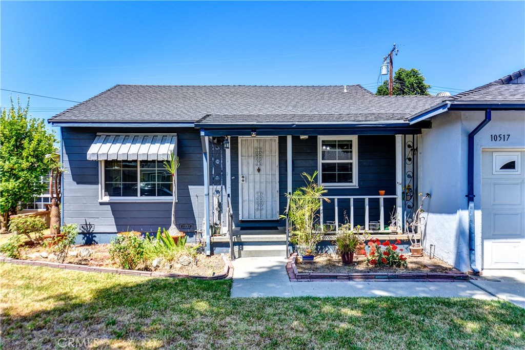 10517 La Serna Dr