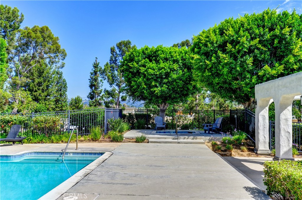 840 W. Country View 66