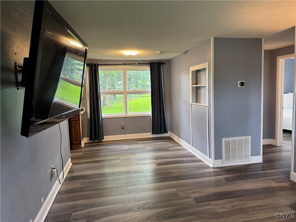 8438 Grandview Drive