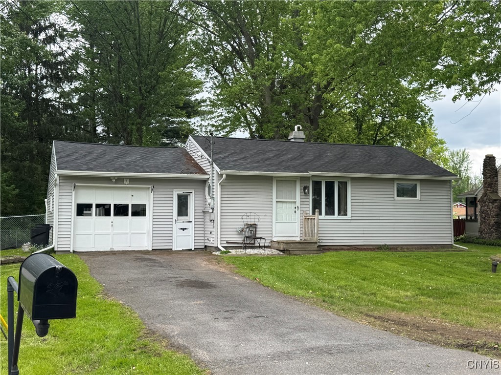 8438 Grandview Drive