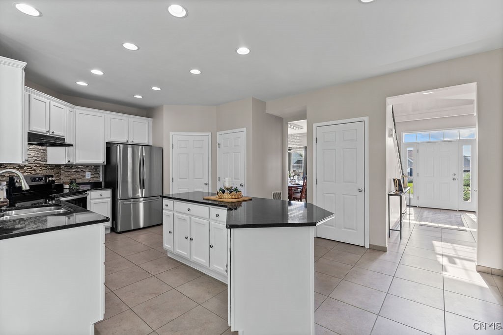 163 Golden Meadows Way