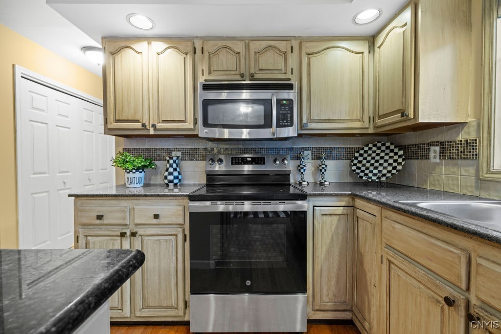 7906 East Ridge Pointe Drive