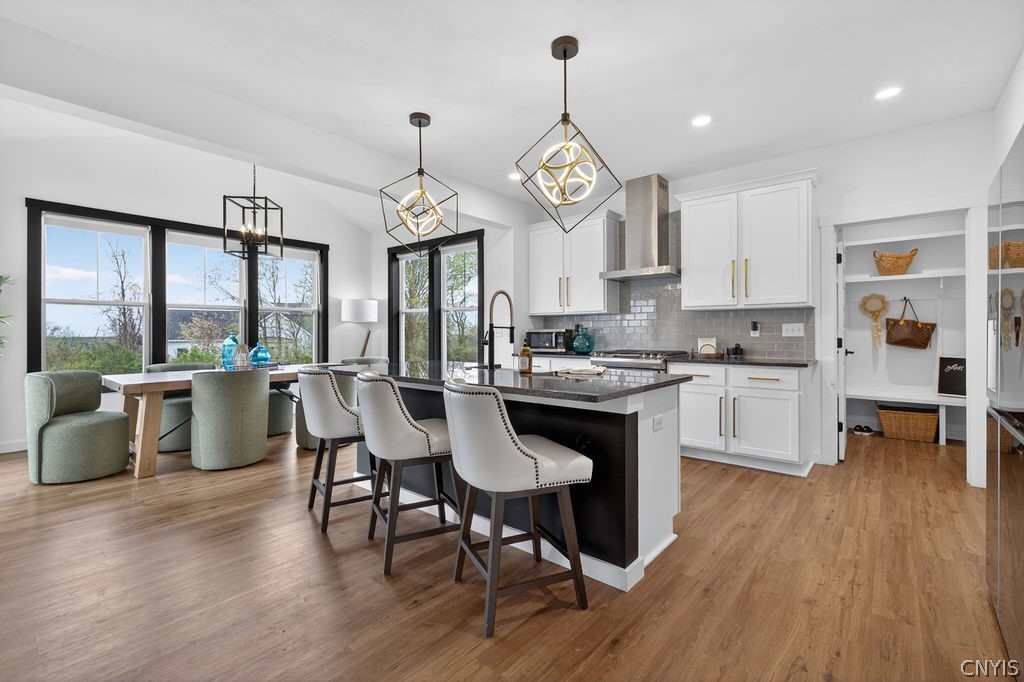 5567 Rolling Meadows