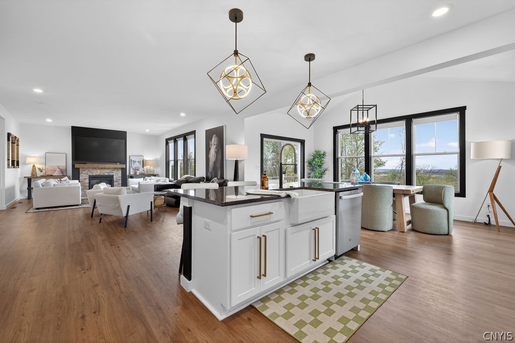5567 Rolling Meadows