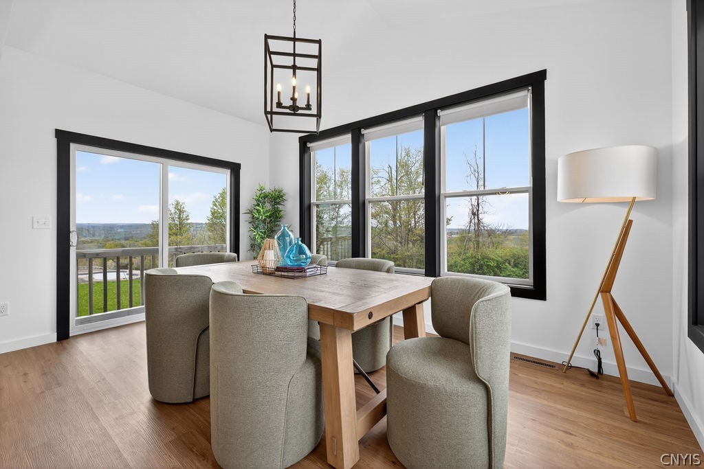 5567 Rolling Meadows