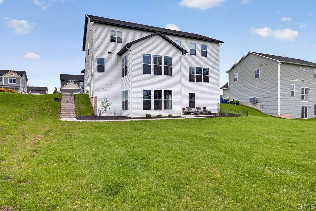5567 Rolling Meadows