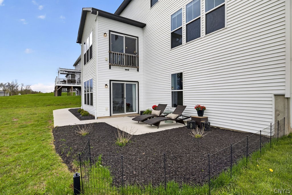 5567 Rolling Meadows