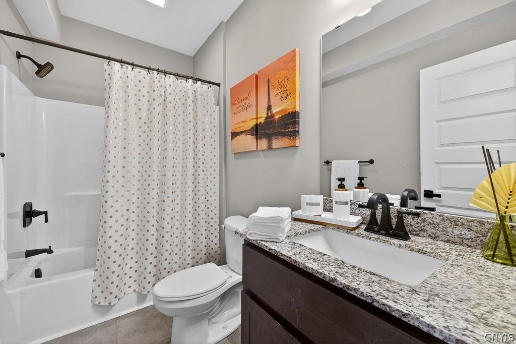 5567 Rolling Meadows