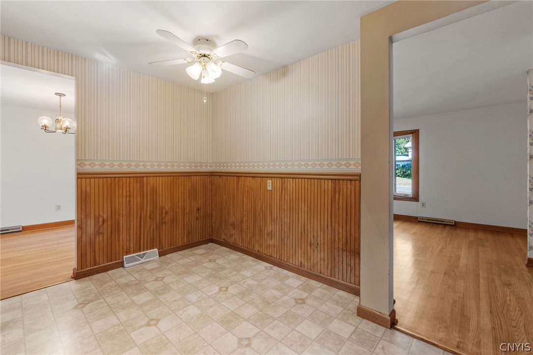 203 Oakridge Drive