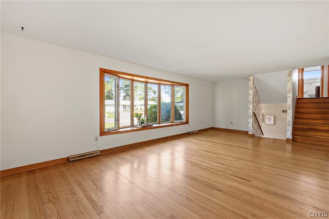 203 Oakridge Drive