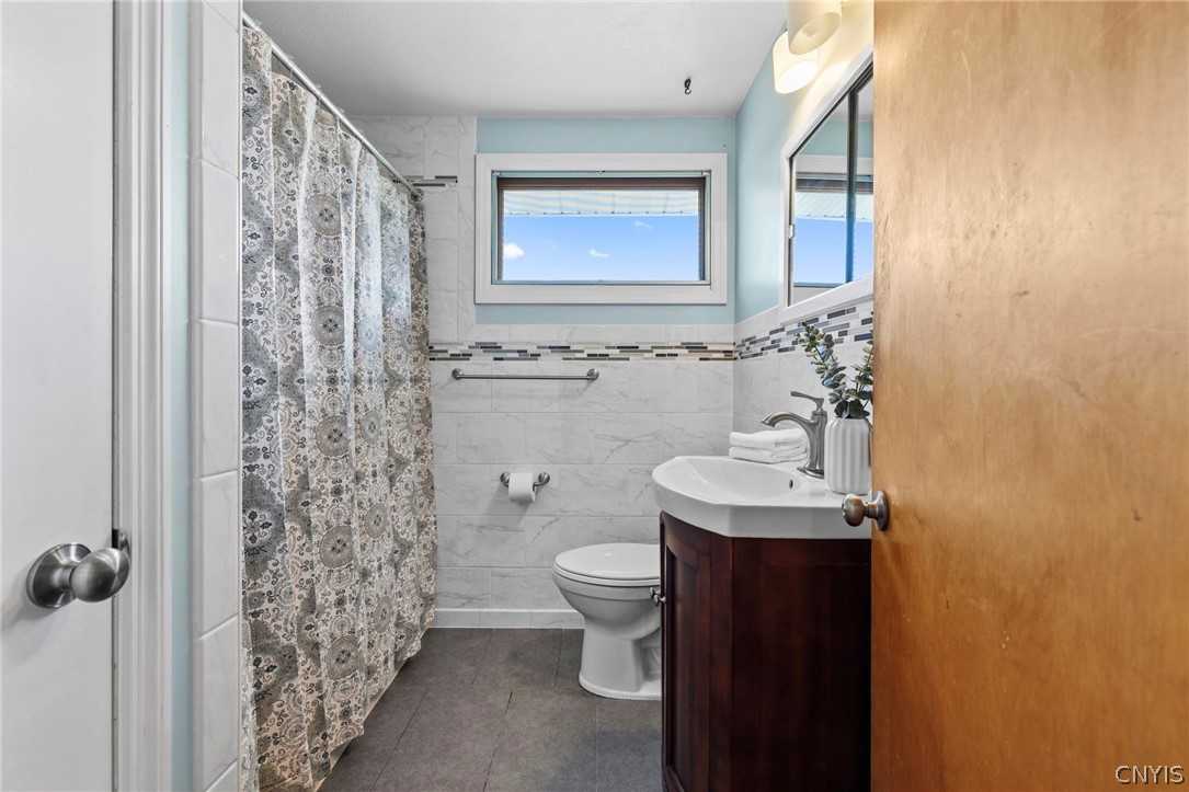 203 Oakridge Drive