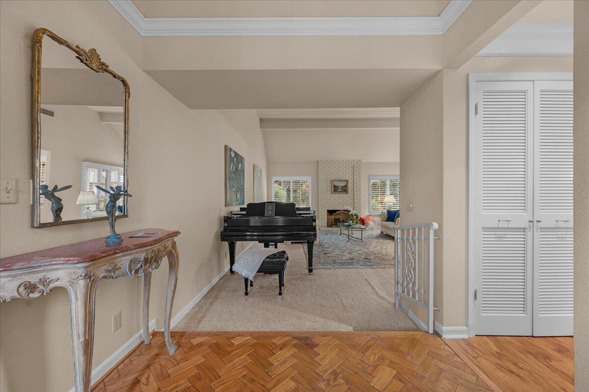 2807 W Downing Court