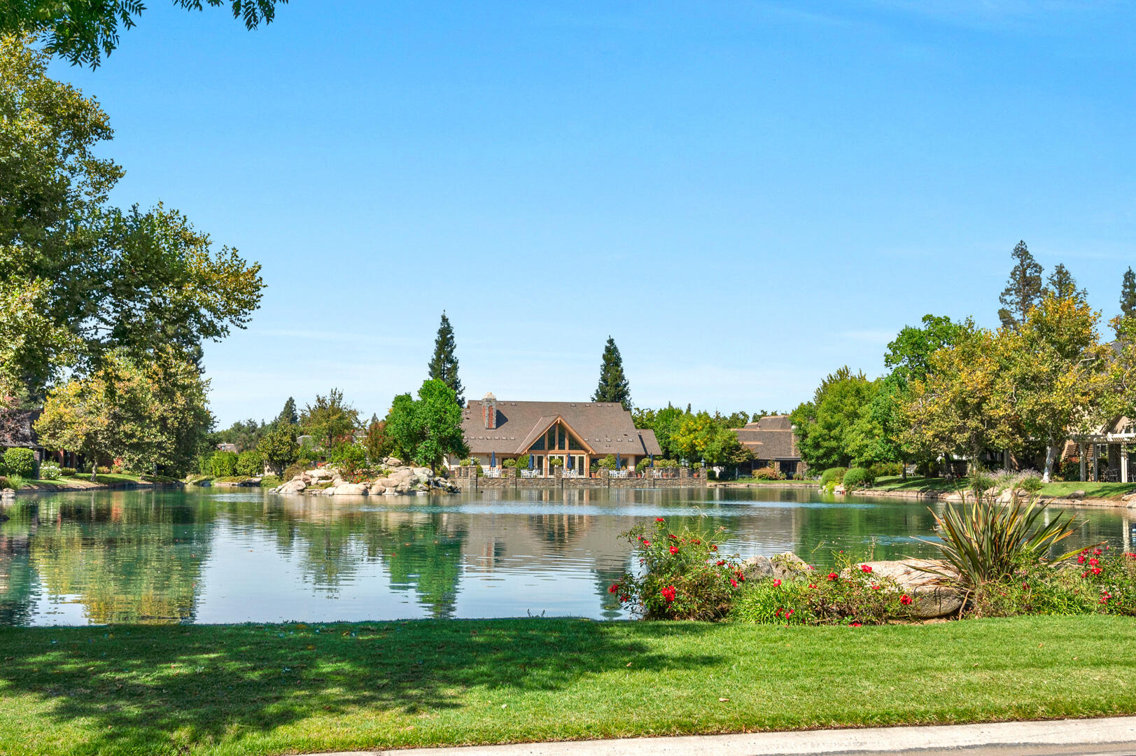 2807 W Downing Court