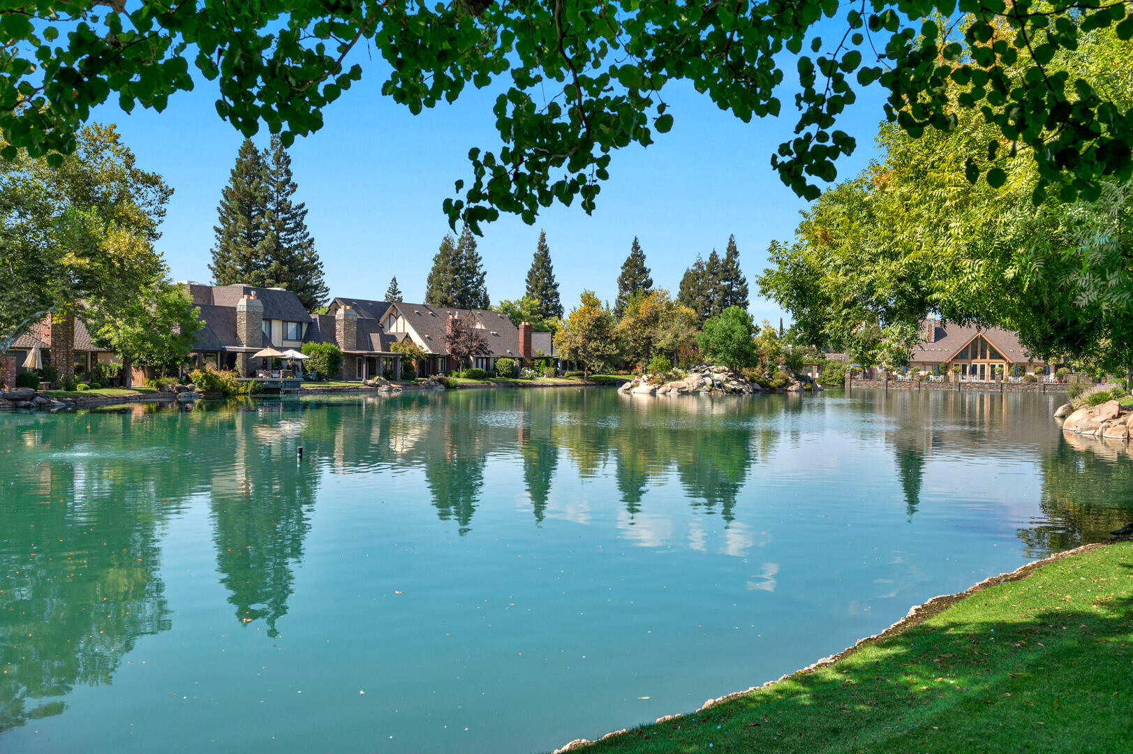 2807 W Downing Court