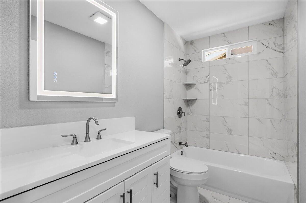 4343 W Princeton Avenue