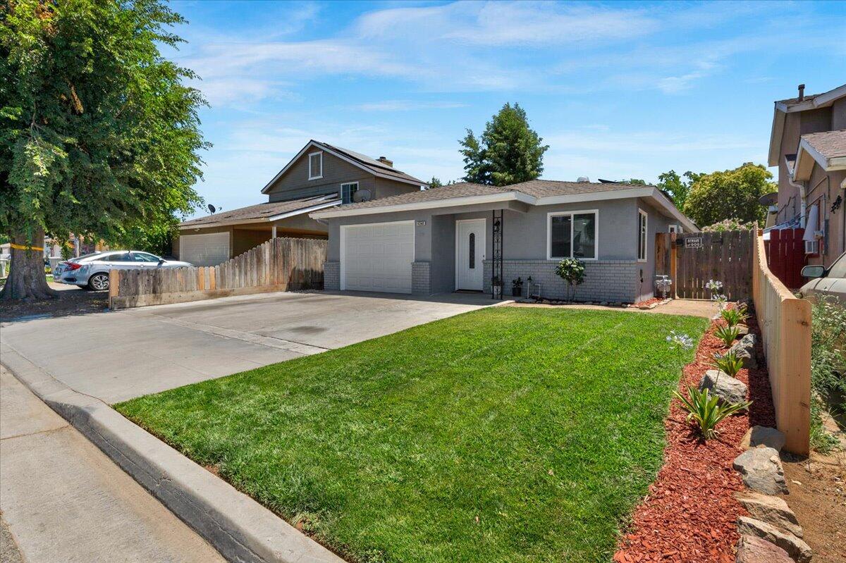 4343 W Princeton Avenue