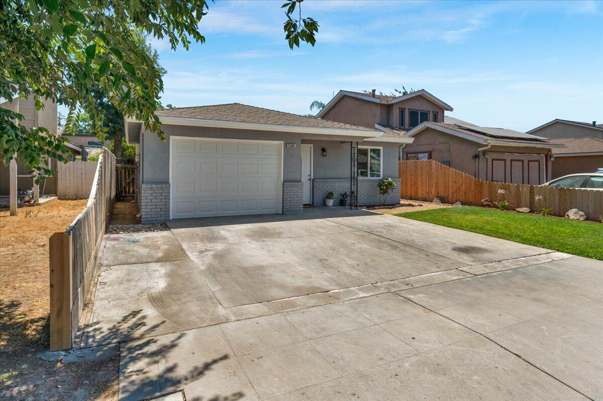 4343 W Princeton Avenue