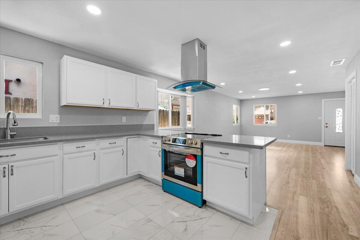 4343 W Princeton Avenue