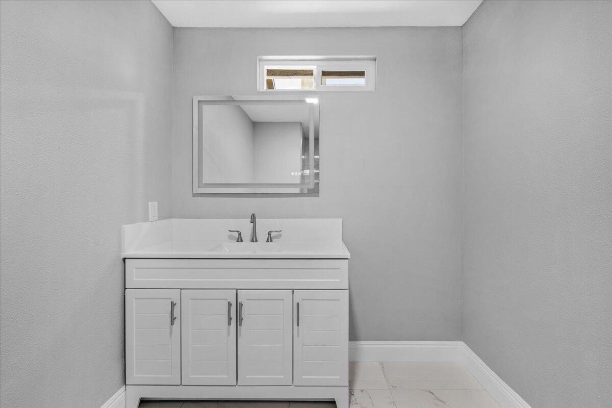 4343 W Princeton Avenue