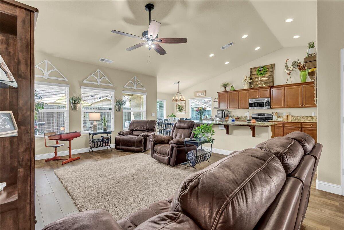 7273 W San Carlos Avenue