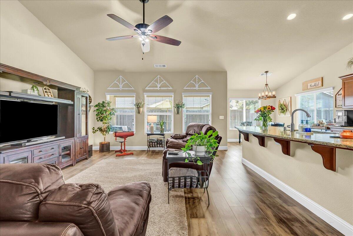 7273 W San Carlos Avenue