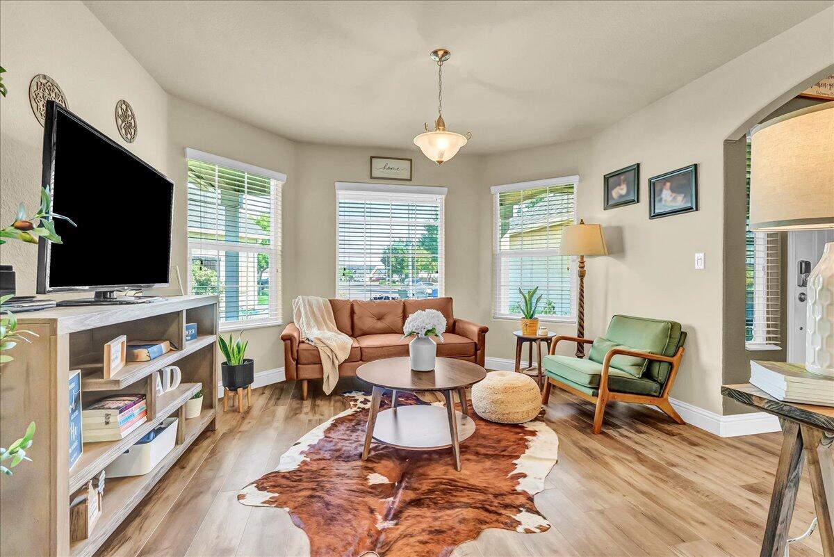 7273 W San Carlos Avenue