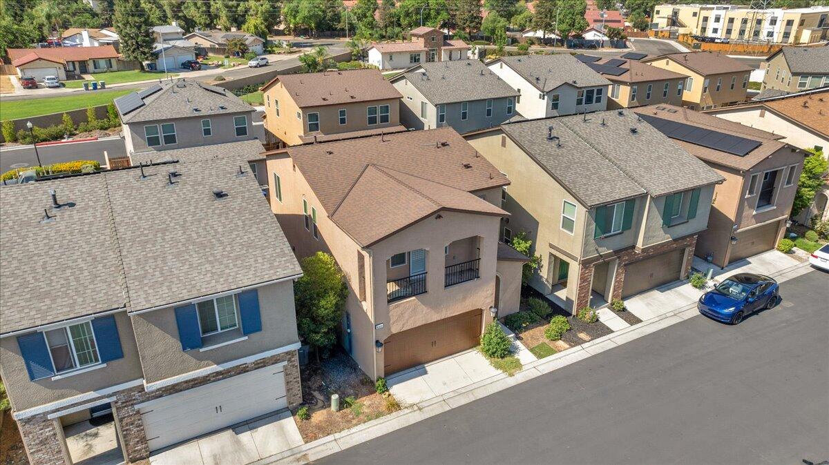 6317 N Alta Vista Lane