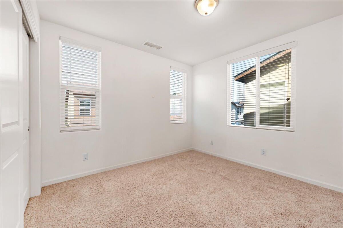 6317 N Alta Vista Lane