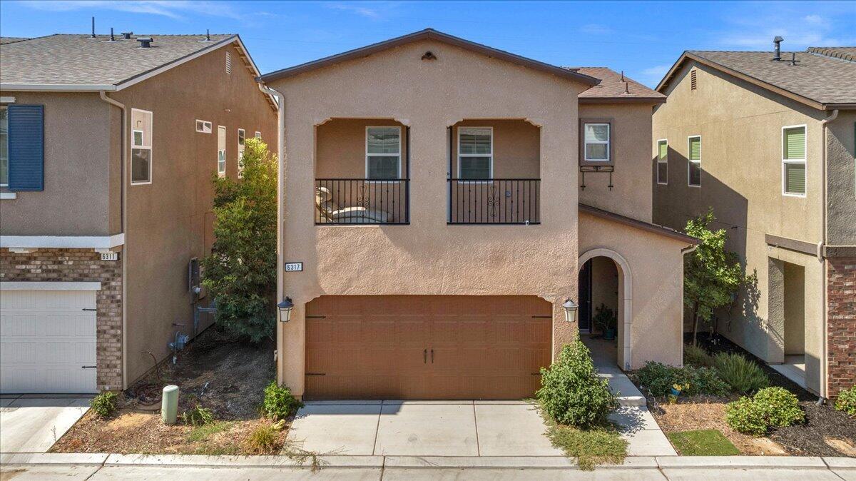 6317 N Alta Vista Lane