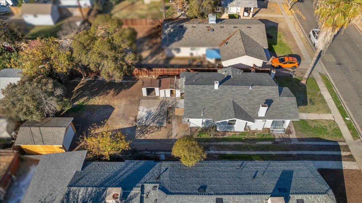 1265 N Safford Avenue