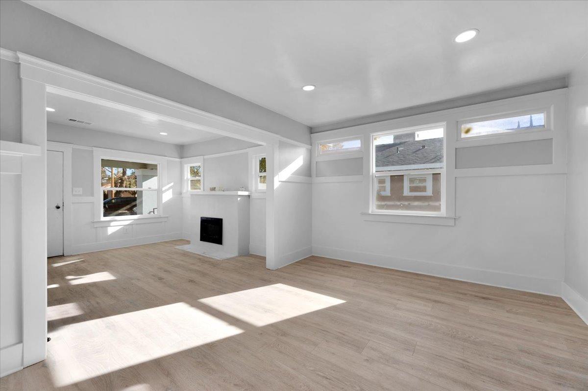 1265 N Safford Avenue