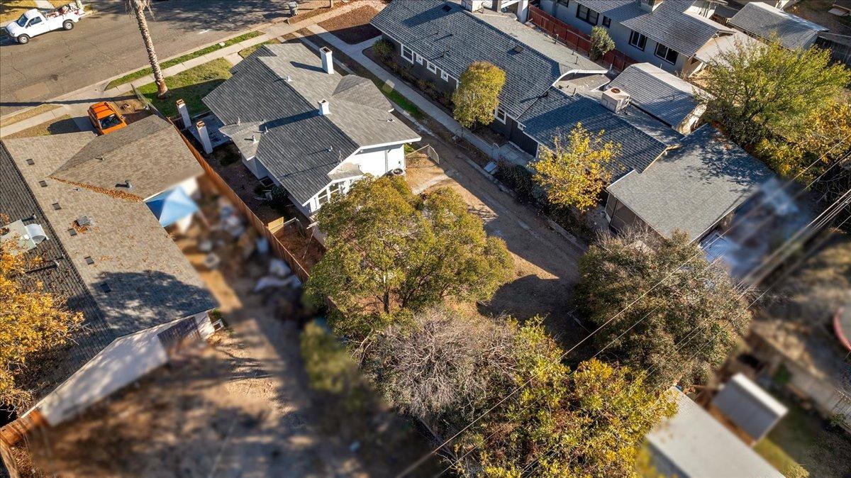 1265 N Safford Avenue