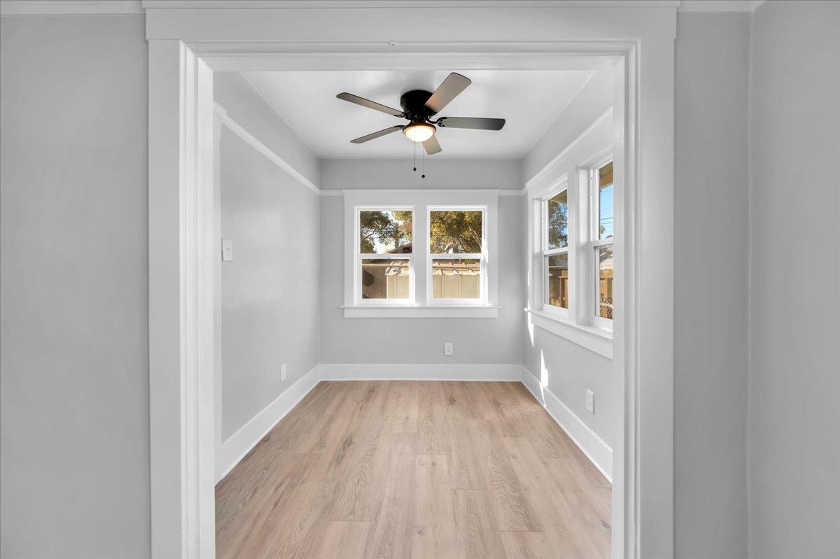 1265 N Safford Avenue