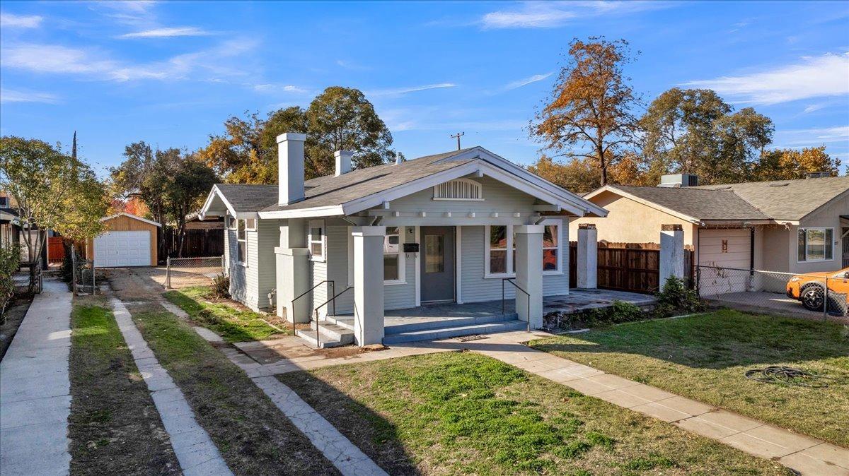 1265 N Safford Avenue