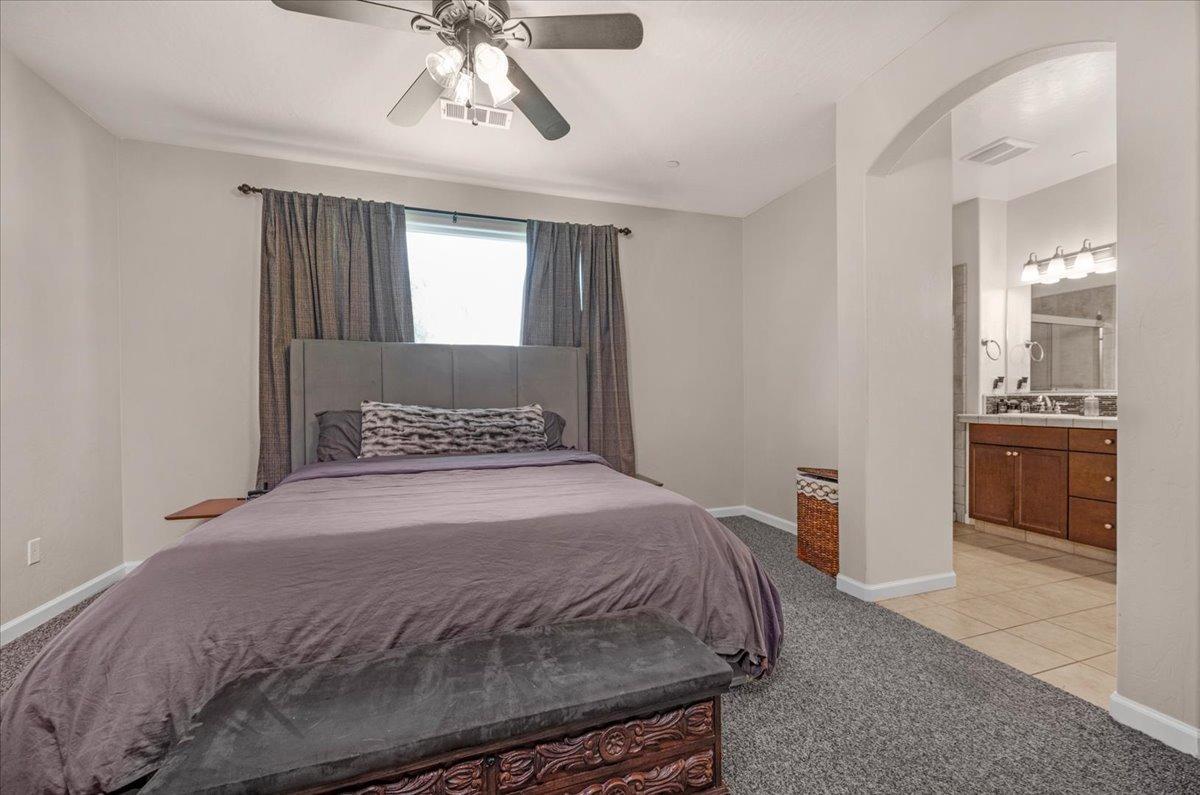 2412 S Inverness Way