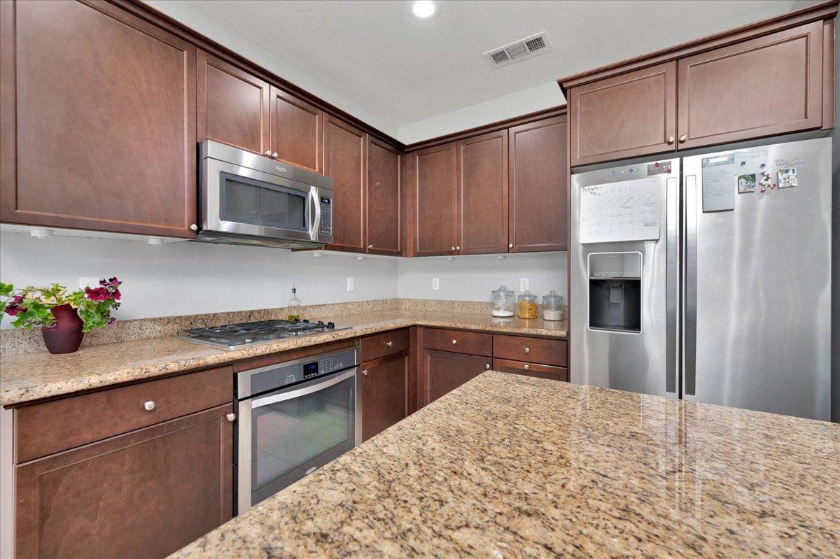 2412 S Inverness Way