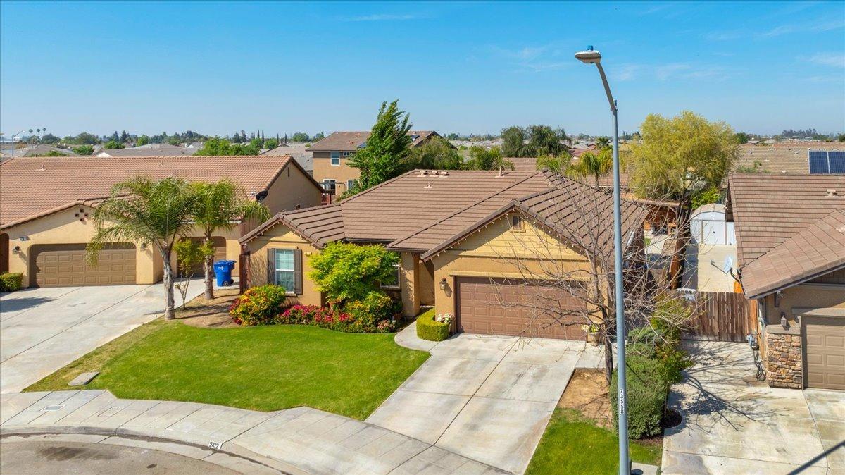 2412 S Inverness Way