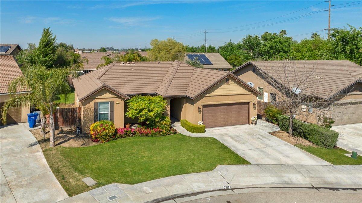 2412 S Inverness Way