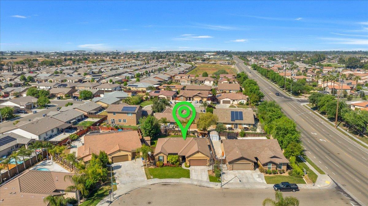 2412 S Inverness Way