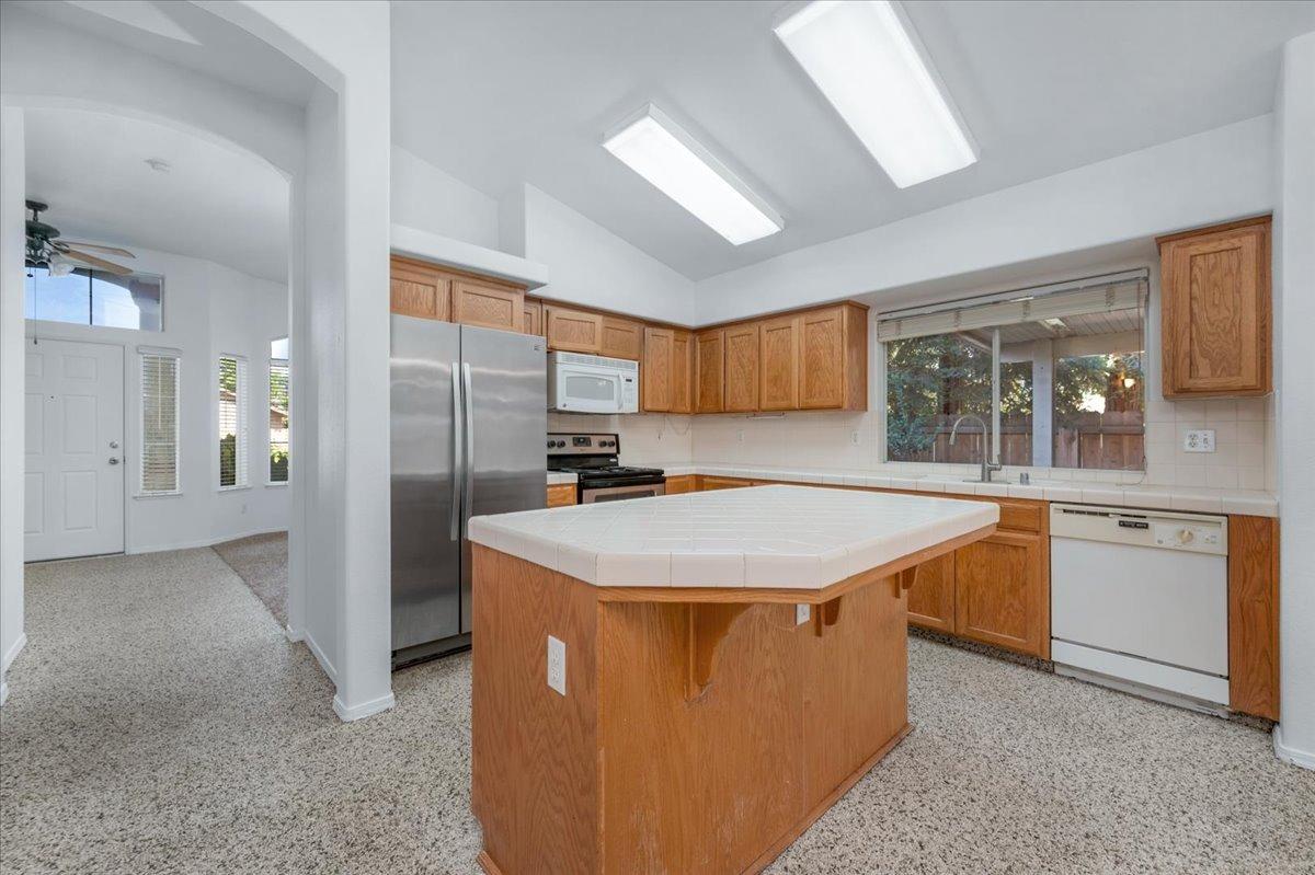 5633 N Delbert Avenue